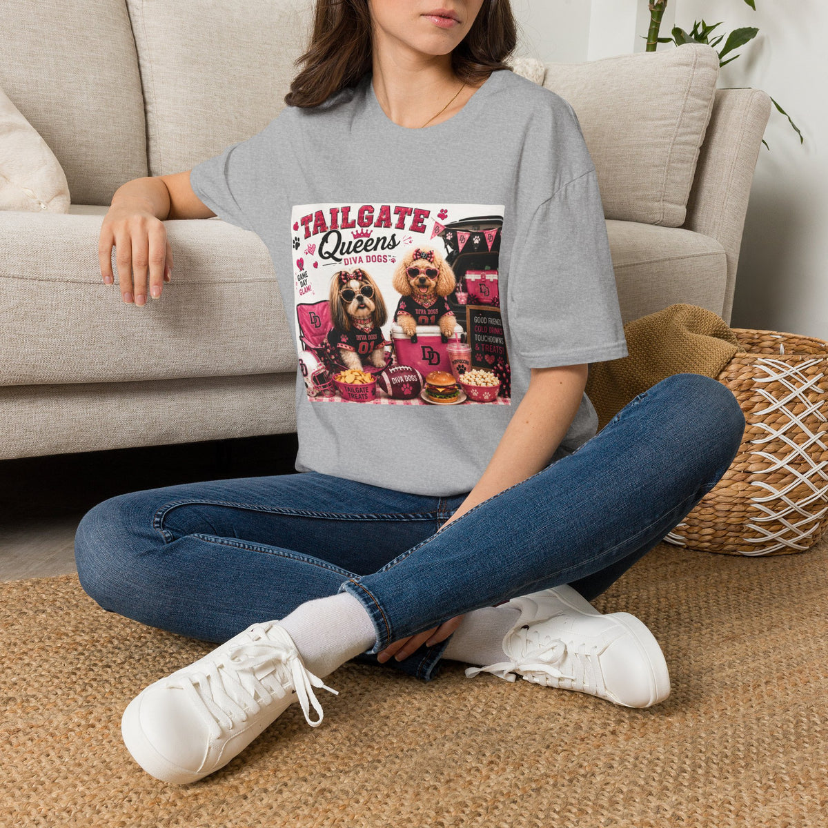 Tailgate Queens™ | Diva Dogs™ | Football Game Day Dog Lover T-Shirt | Glam Tailgate Party Tee