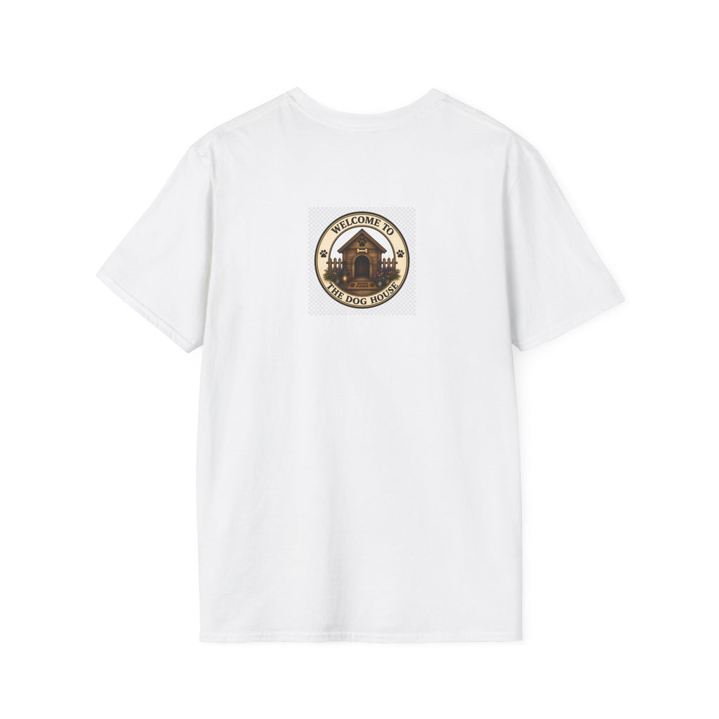 Queen of the Castle | Classy Cats™ T-Shirt | Funny Cat Queen Shirt | Cat Mom Gift | Royal Cat Tee | Elegant Cat Lover Apparel
